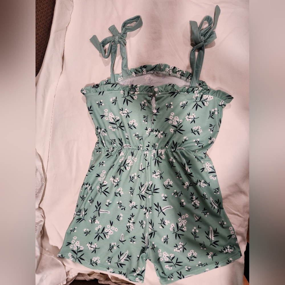 Trend Blossoms Girl's Floral Ruffle Bow-Strap Romper Green Size 14 NIP - Picture 4 of 7